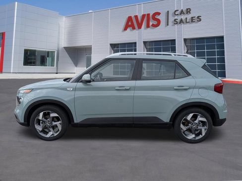 Used 2025 Hyundai Venue SEL FWD image 10