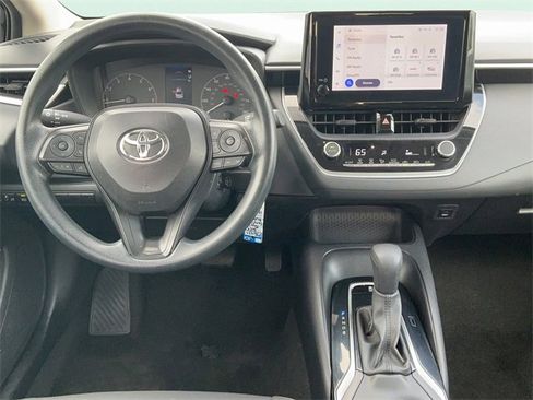 Used 2024 Toyota Corolla LE image 12