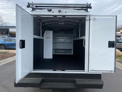 Used 2021 Chevrolet Express 3500 w/ Power Convenience Package image 7