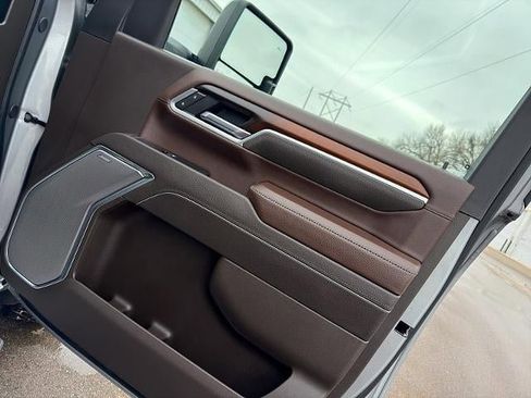 Used 2025 GMC Sierra 3500 Denali w/ Denali Reserve Package image 16