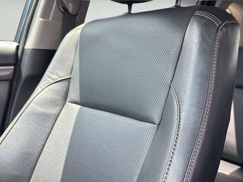 Used 2018 Toyota Highlander Limited FWD image 40