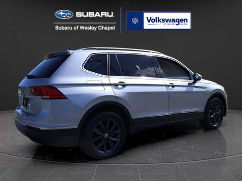Certified 2023 Volkswagen Tiguan SE FWD image 10