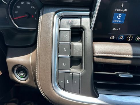 Used 2021 Chevrolet Tahoe LT w/ LT Signature Package RWD image 44