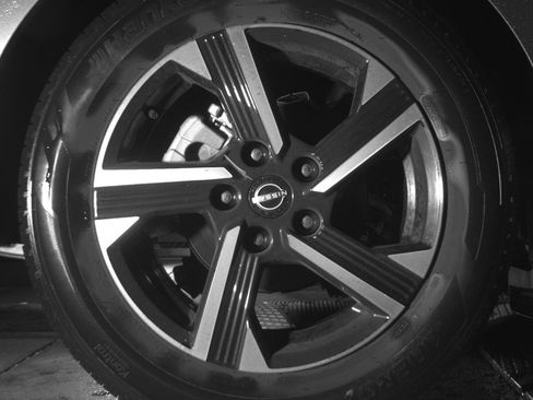 Used 2025 Nissan Sentra SV image 15