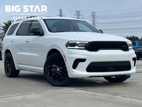 Used 2024 Dodge Durango GT image 1