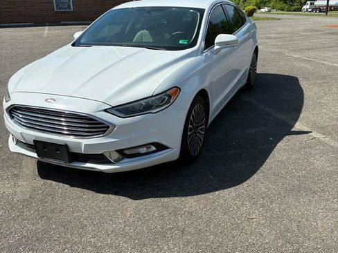 Used 2017 Ford Fusion Titanium FWD image 2