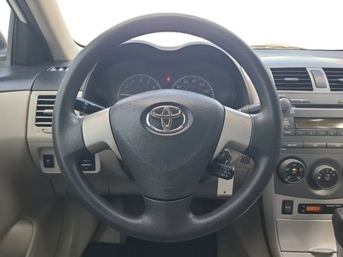 Used 2011 Toyota Corolla LE FWD image 12