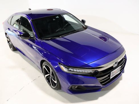 Used 2022 Honda Accord Sport image 9