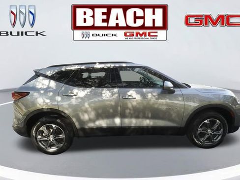 Used 2024 Chevrolet Blazer LT w/ Convenience Package image 2