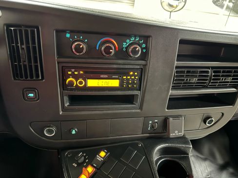 Used 2019 Chevrolet Express 3500 w/ School Bus Package image 29