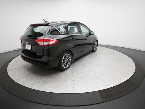Used 2017 Ford C-MAX Titanium w/ Equipment Group 301A image 40