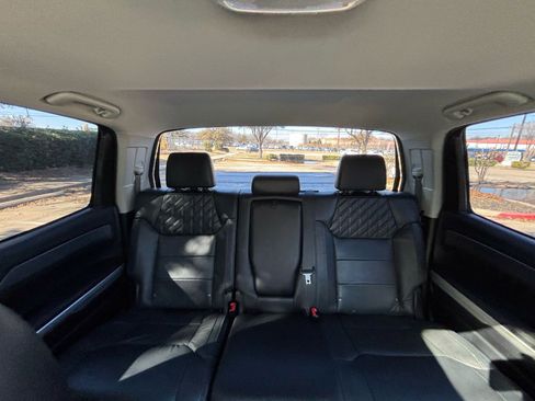 Used 2014 Toyota Tundra Platinum image 32