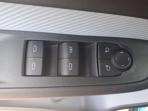 New 2027 Chevrolet Bolt LT w/ Comfort Package FWD image 8
