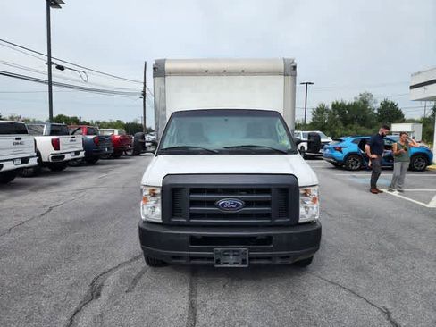 Used 2018 Ford E-350 and Econoline 350 Super Duty image 12
