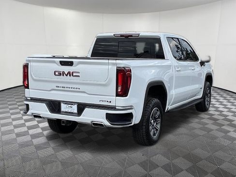 Used 2025 GMC Sierra 1500 AT4 w/ Technology Package AWD/4WD image 6