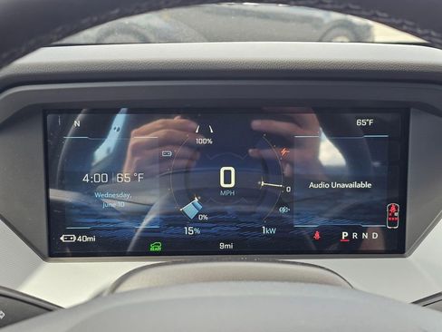 New 2027 Chevrolet Bolt LT w/ Comfort Package FWD image 27