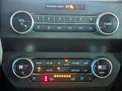 Used 2019 Ford Expedition Limited w/ Equipment Group 301A image 28