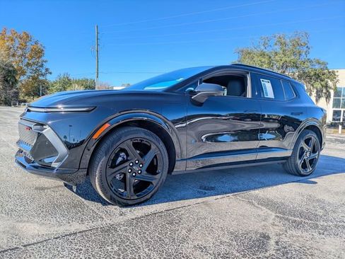Used 2024 Chevrolet Equinox EV RS image 8