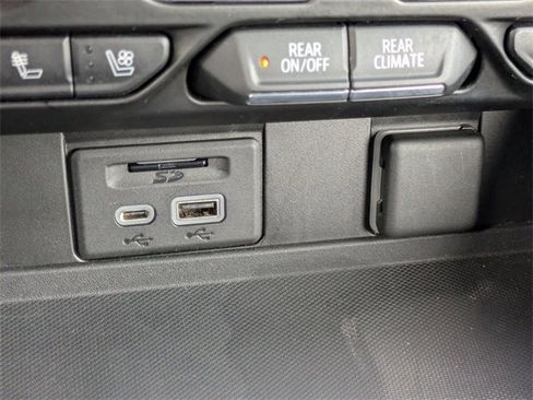 Used 2021 Chevrolet Tahoe Premier w/ Texas Edition image 25