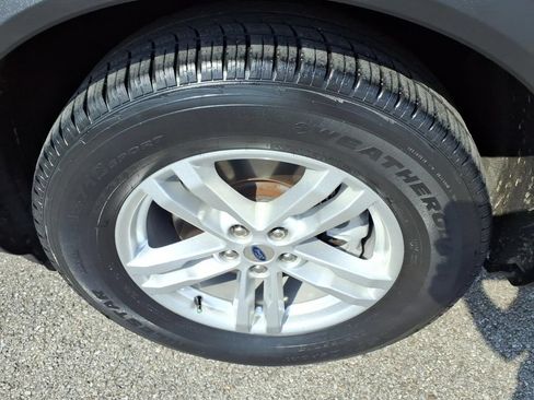 Used 2020 Ford Explorer XLT RWD image 5