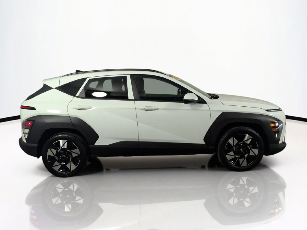 Used 2025 Hyundai Kona SEL FWD image 5