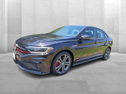 Used 2019 Volkswagen Jetta GLI FWD image 3