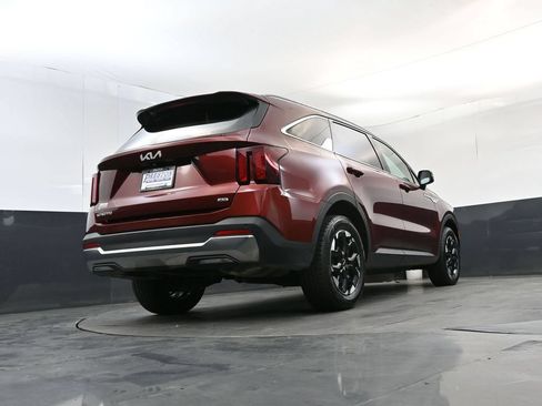 Certified 2024 Kia Sorento S w/ Panoramic Sunroof Package AWD/4WD image 23