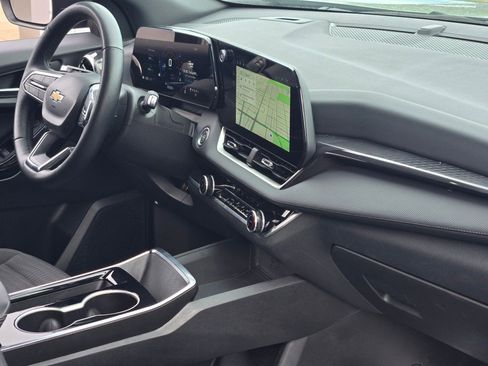Certified 2025 Chevrolet Equinox LT FWD image 9