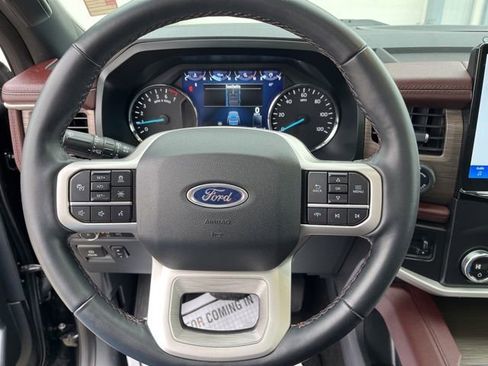 Used 2022 Ford Expedition Max Limited image 13