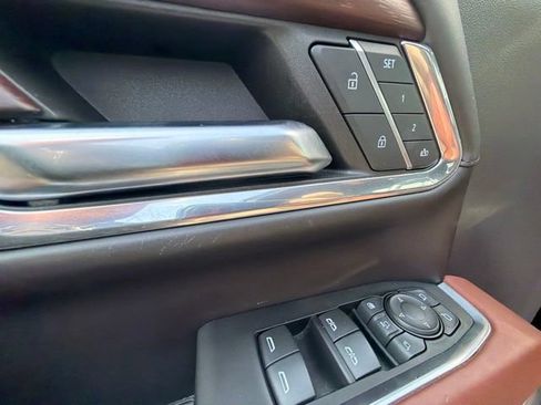 Used 2024 GMC Sierra 2500 Denali Ultimate w/ Max Trailering Package AWD/4WD image 9
