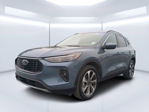 Used 2024 Ford Escape Platinum image 7