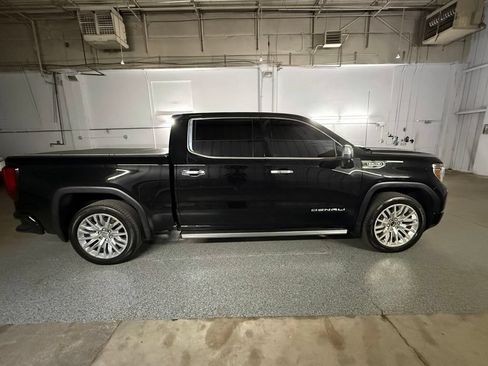 Used 2019 GMC Sierra 1500 Denali w/ Denali Ultimate Package AWD/4WD image 4