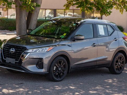 Used 2023 Nissan Kicks SV image 9