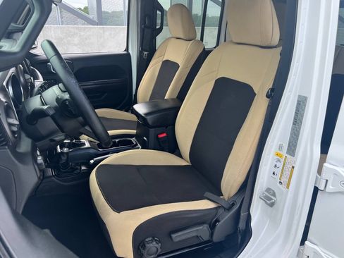 Used 2018 Jeep Wrangler Unlimited Sport S AWD/4WD image 18
