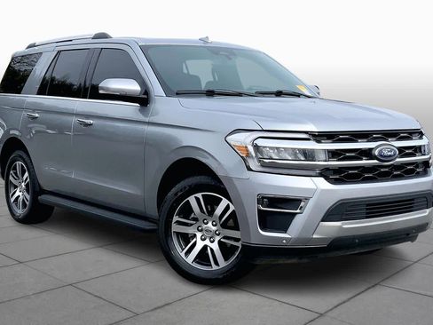 Used 2024 Ford Expedition Limited image 3