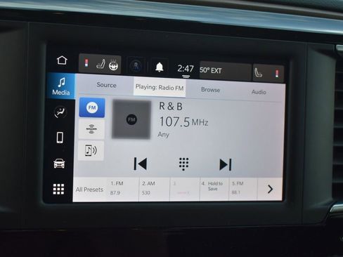 Used 2023 Chrysler Voyager LX image 30