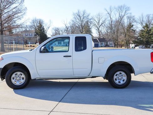 Used 2016 Nissan Frontier S image 4