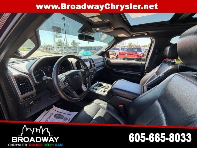 Used 2020 Ford Expedition XLT w/ Equipment Group 202A AWD/4WD image 16