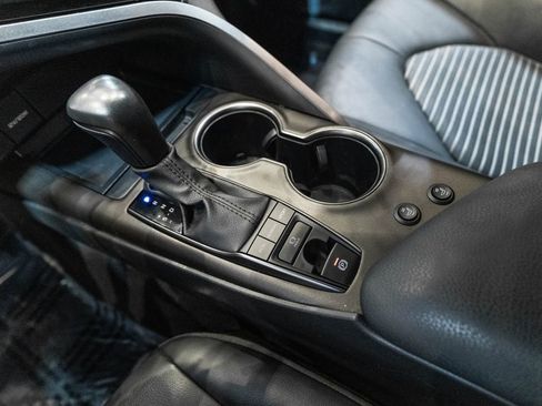 Used 2023 Toyota Camry SE image 23