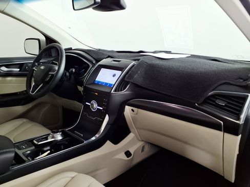 Used 2020 Ford Edge Titanium w/ Cargo Accessory Package AWD/4WD image 9