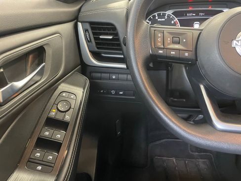 Certified 2024 Nissan Rogue SV image 12