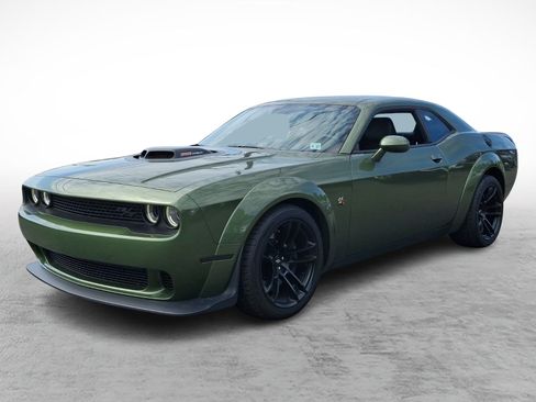 Used 2022 Dodge Challenger R/T Scat Pack RWD image 3