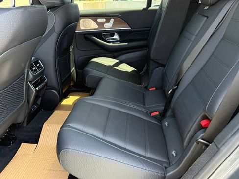 New 2026 Mercedes-Benz GLS 580 4MATIC image 29