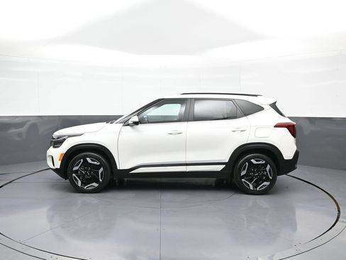 Certified 2024 Kia Seltos SX w/ SX Sunroof Package AWD/4WD image 9