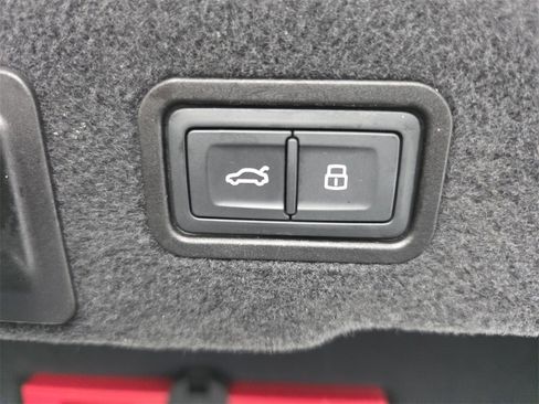 Used 2019 Audi A8 L 3.0T image 20