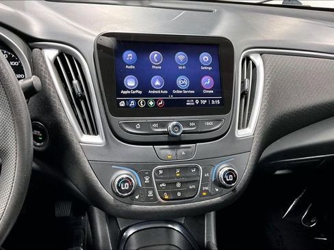 Used 2023 Chevrolet Malibu LT image 4