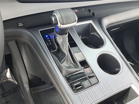 Used 2025 Toyota Sienna XLE image 30