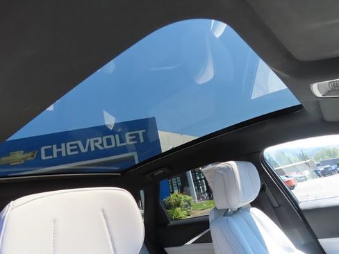 Used 2024 Cadillac Lyriq Sport AWD/4WD image 43
