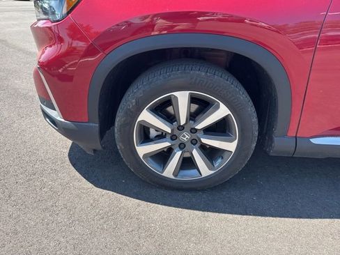 Used 2025 Honda Pilot Touring image 18