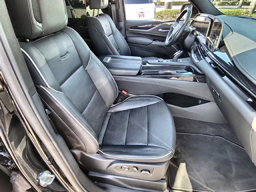 Certified 2024 Cadillac Escalade Sport w/ Touring Package AWD/4WD image 28